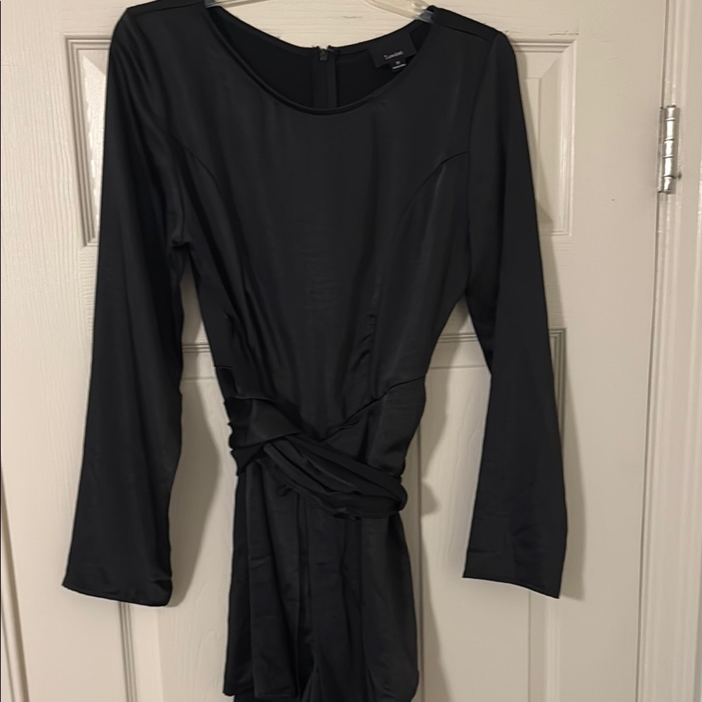 Elegant Black Long-Sleeve Dress